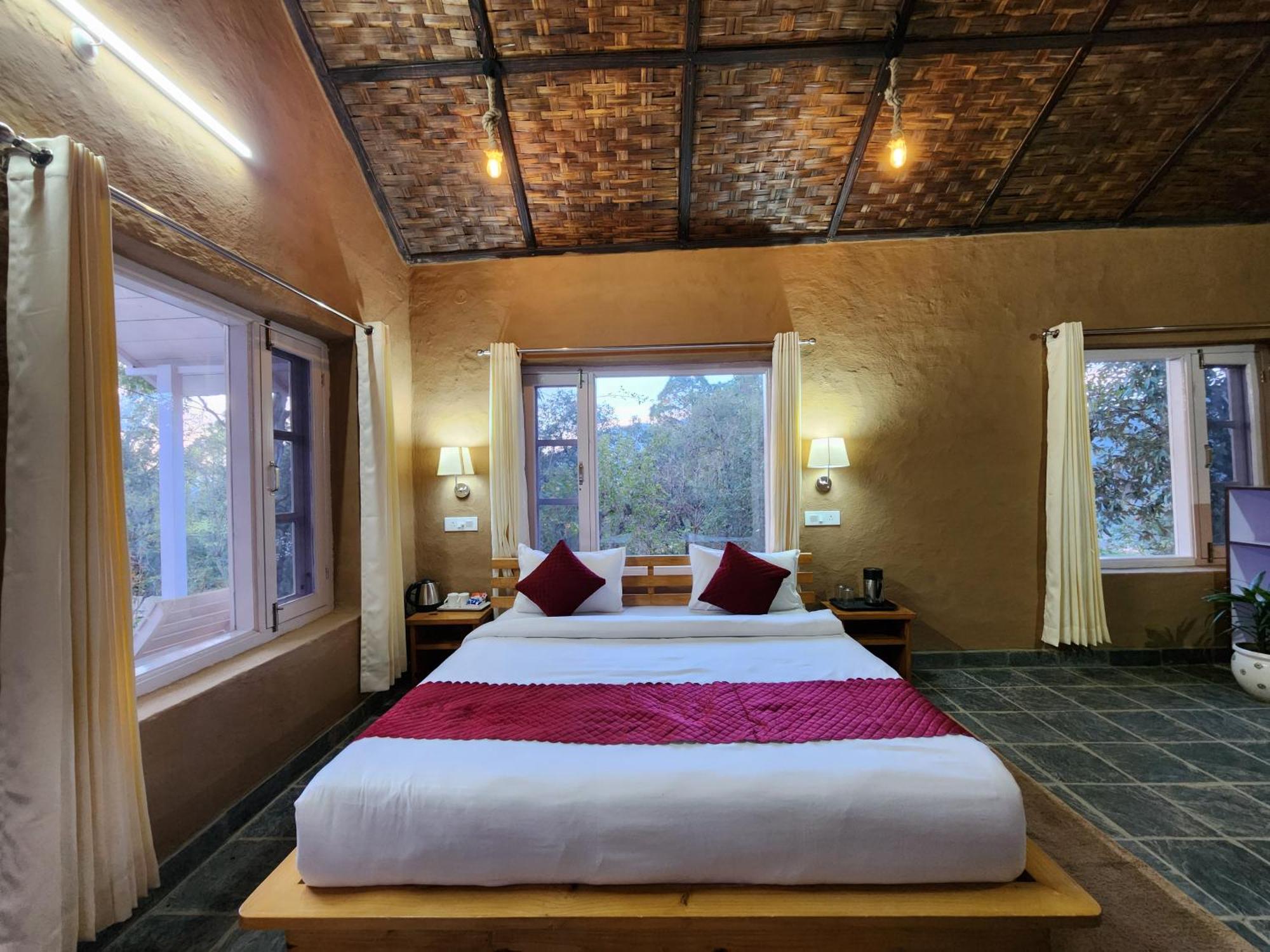 Aranya Resorts Kandaghat Exterior photo