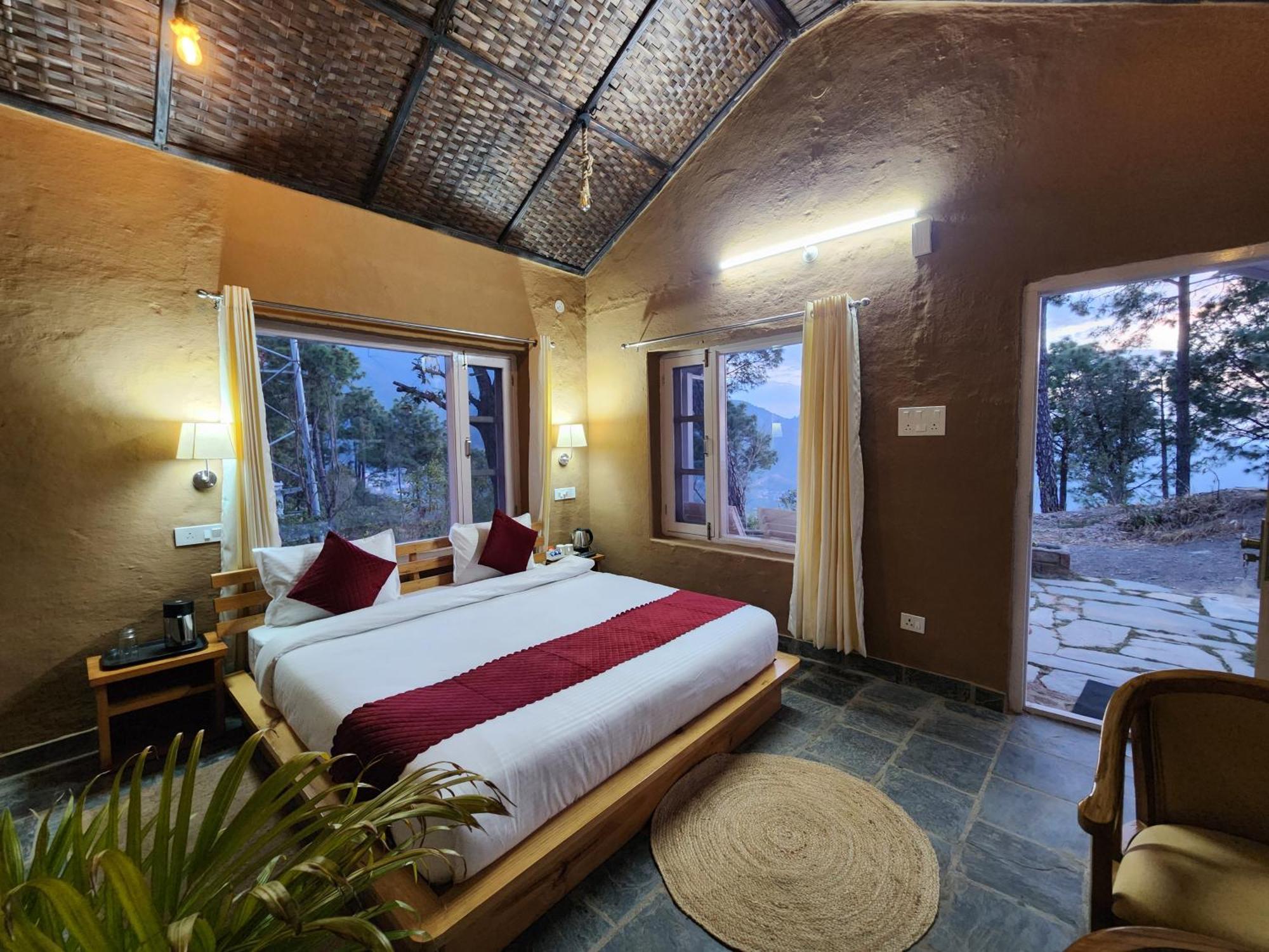 Aranya Resorts Kandaghat Exterior photo
