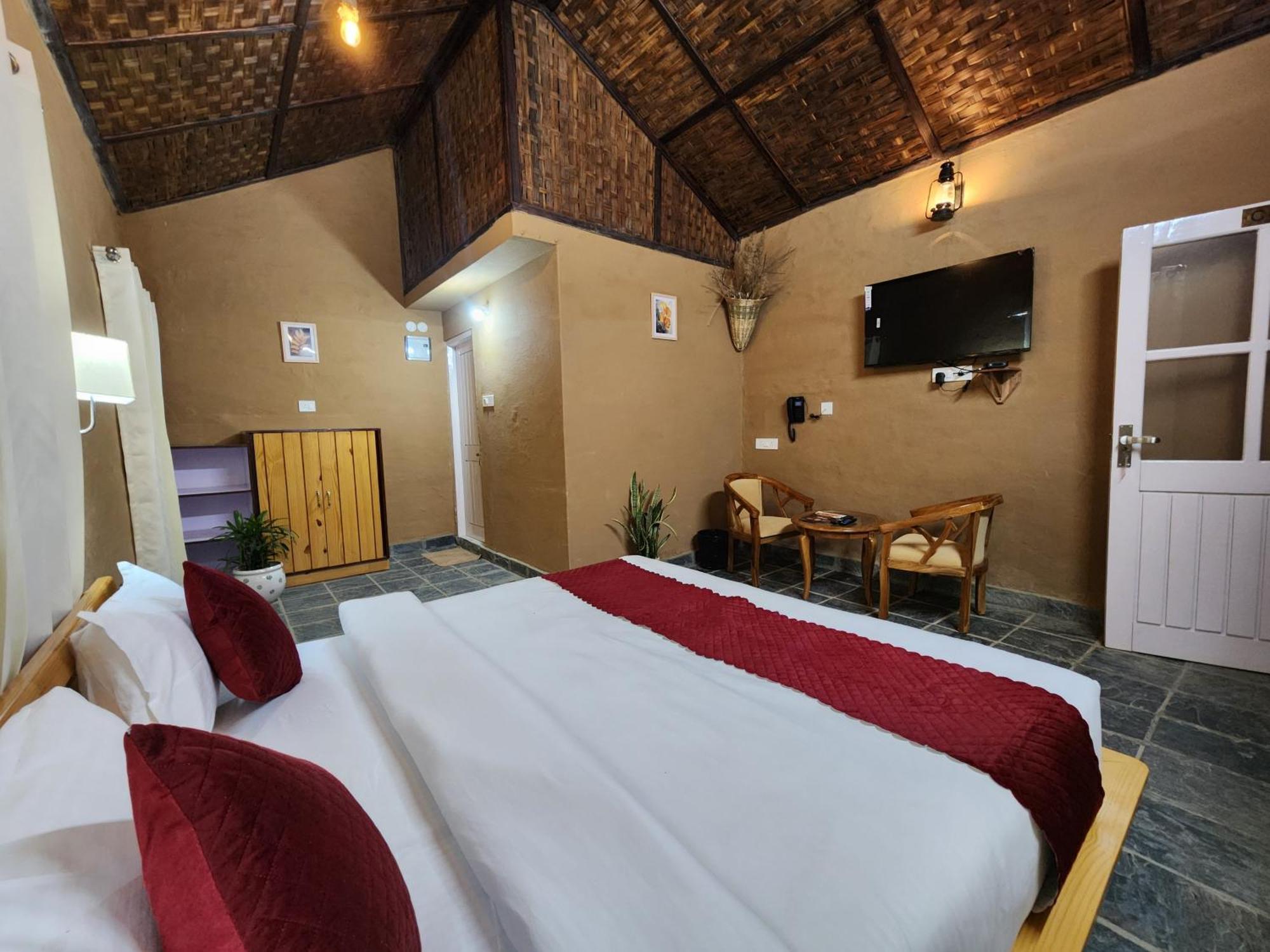 Aranya Resorts Kandaghat Exterior photo